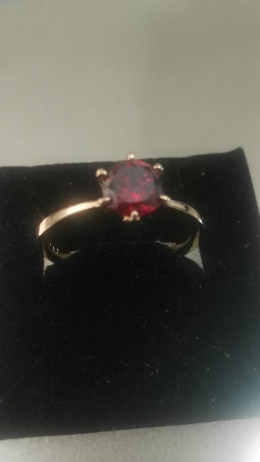 Product Image ../../productsimages/Anillo_circonia_chapa_oro_18_Kg_300.jpg